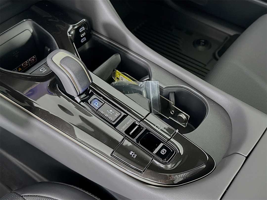 2026 Toyota Crown Platinum - Image 17