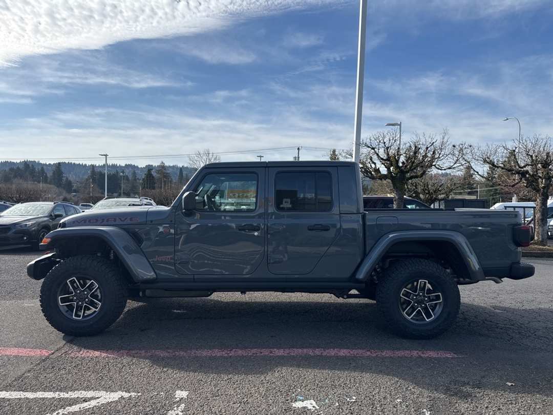 2026 Jeep Gladiator Mojave - Image 4
