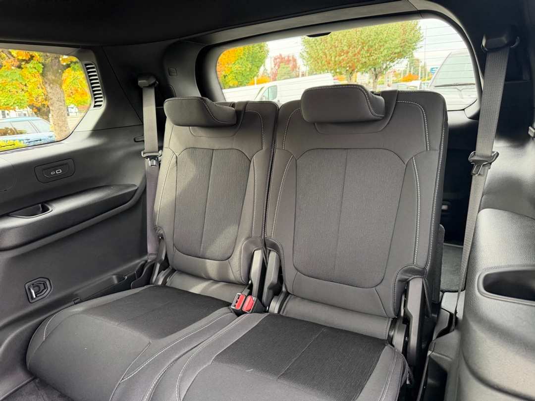 2025 Jeep Grand Cherokee L Laredo - Image 30