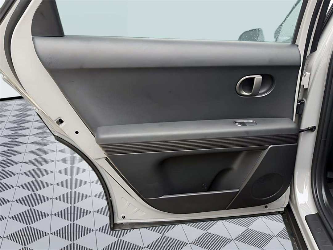 2026 Hyundai Ioniq 5 SE - Image 29