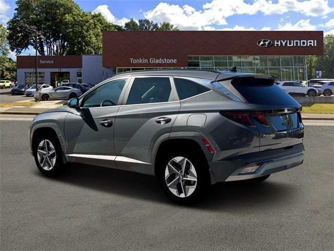 2026 Hyundai Tucson SEL - Image 4