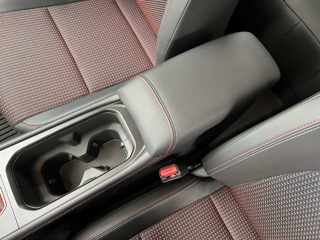 2026 Nissan Kicks SR - Image 22