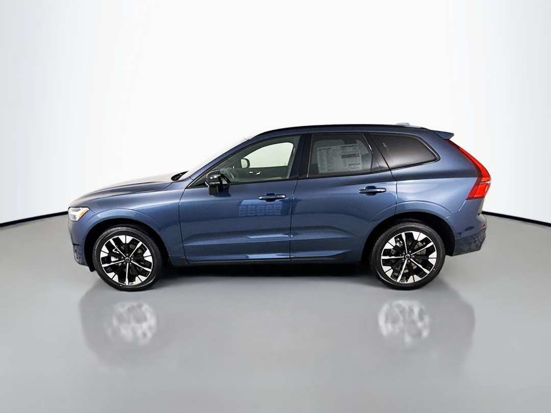 2026 Volvo Xc60 B5 Plus - Image 2
