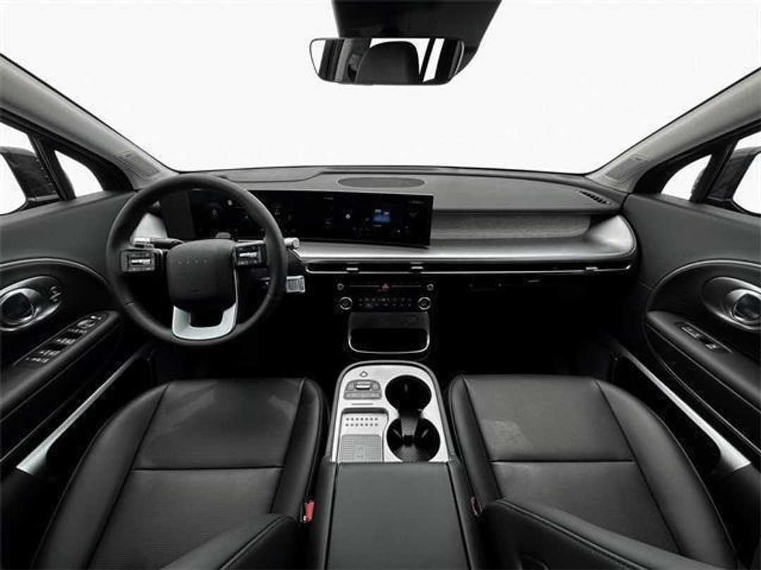 2026 Hyundai Ioniq 9 Performance Limited - Image 13