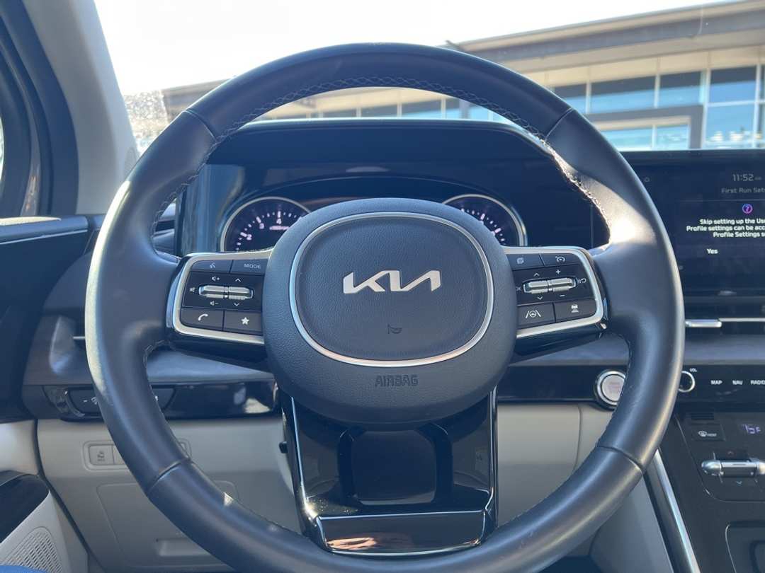 2024 Kia Carnival EX - Image 28