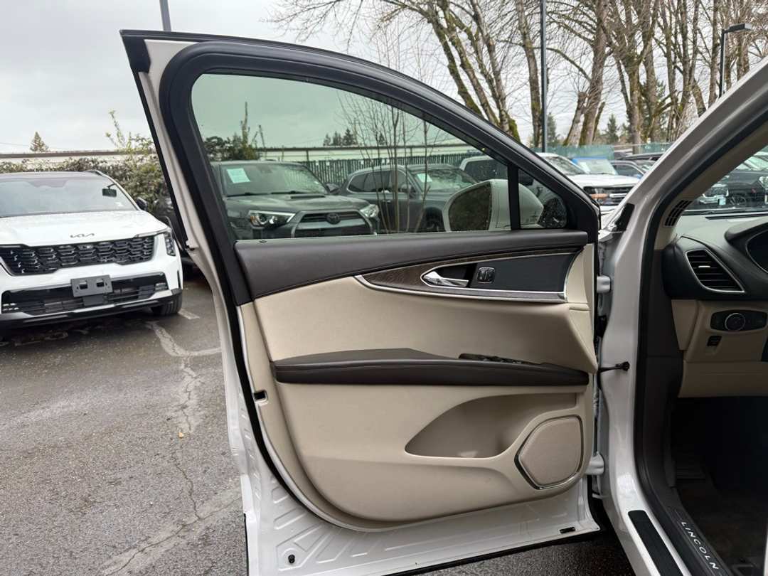 2018 Lincoln Mkx Reserve - Image 23