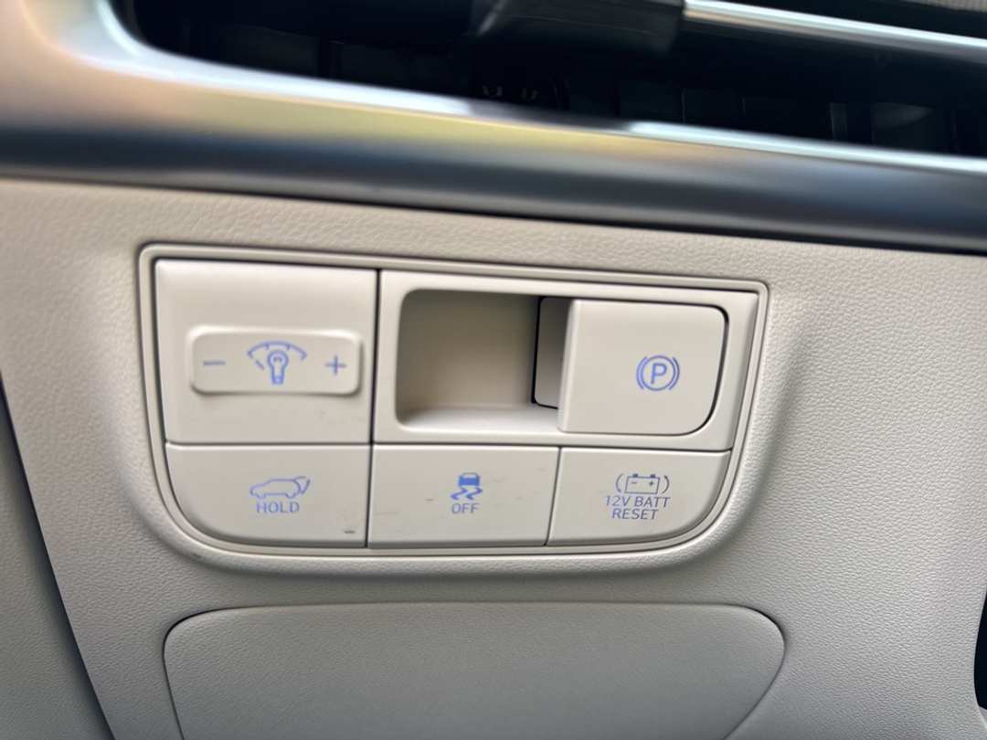 2025 Hyundai Tucson Limited - Image 40