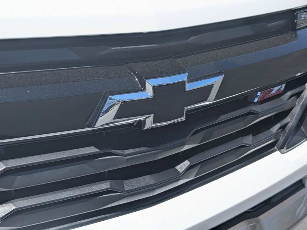 2025 Chevrolet Colorado Z71 - Image 30
