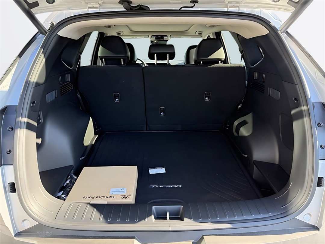 2026 Hyundai Tucson Limited - Image 10