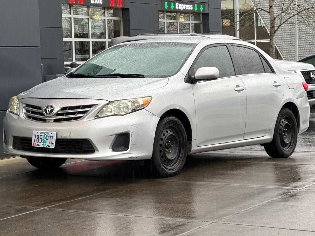 2013 Toyota Corolla LE - Image 7