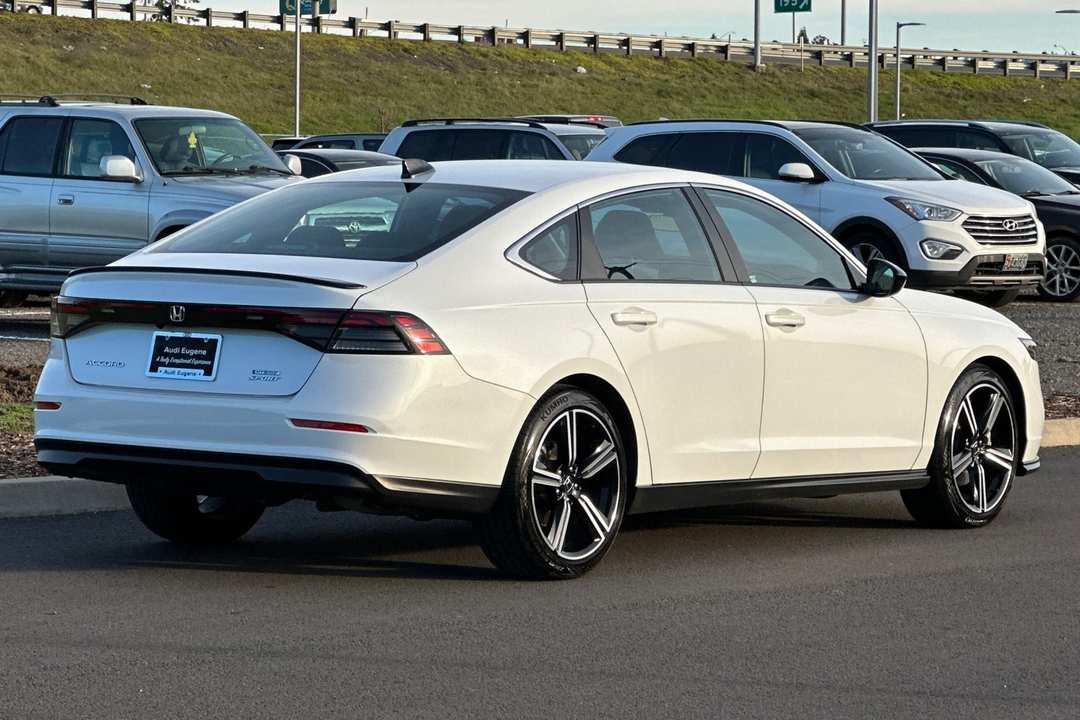 2023 Honda Accord Sport - Image 3