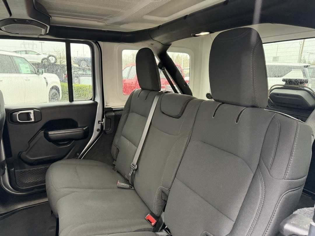 2019 Jeep Wrangler Unlimited Sport S - Image 34