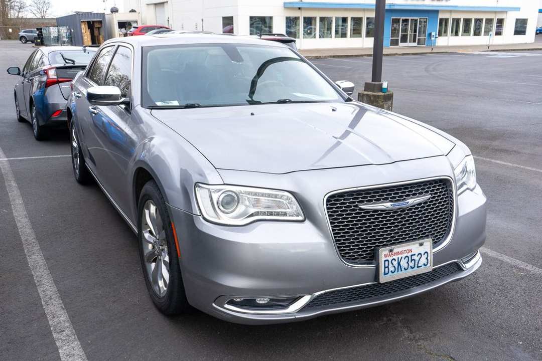 2018 Chrysler 300 Limited - Image 3