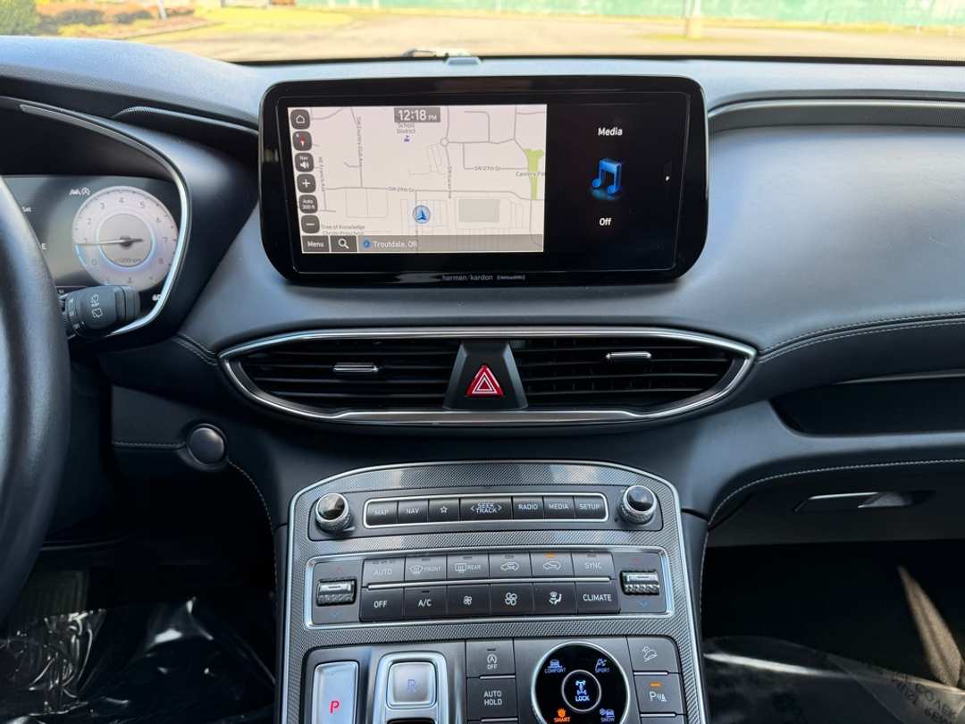 2023 Hyundai Santa Fe Limited - Image 25