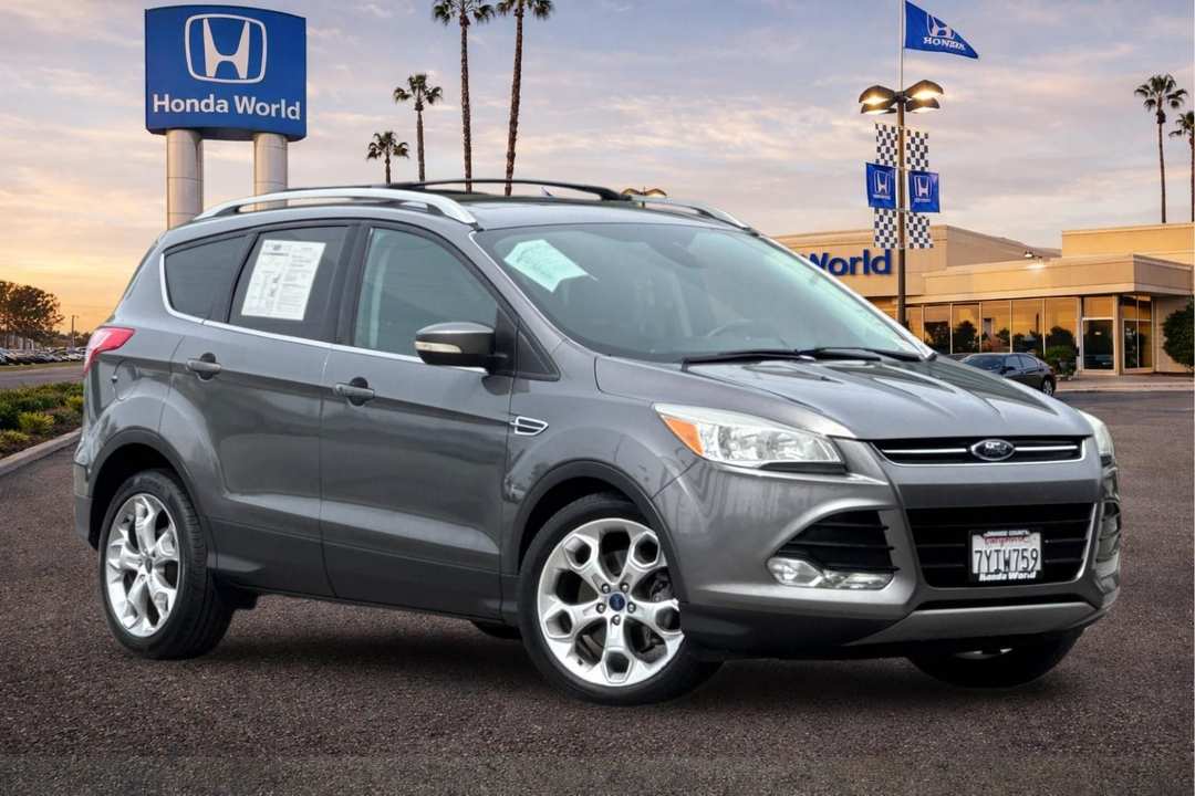 2014 Ford Escape Titanium - Image 2