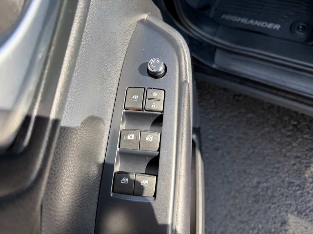 2019 Toyota Highlander XLE - Image 14