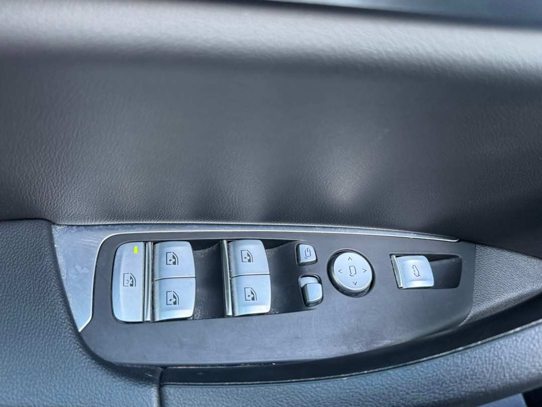 2023 BMW X3 xDrive30i - Image 23