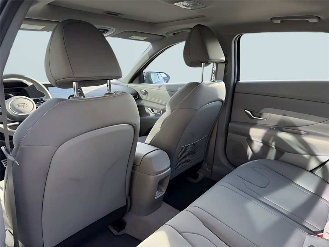 2026 Hyundai Elantra SEL Sport - Image 30