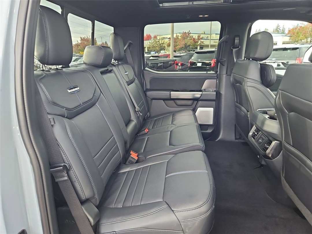 2026 Ford F-250Sd Platinum - Image 30