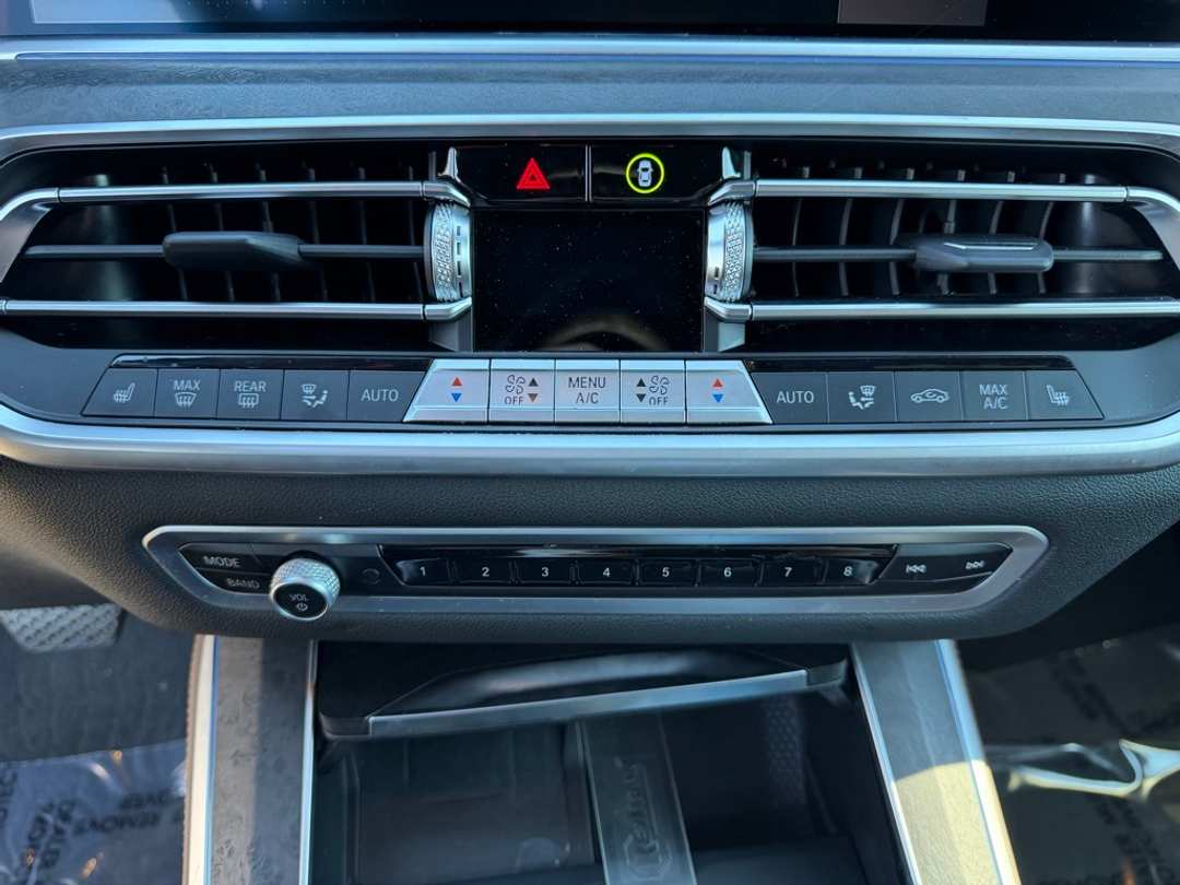 2023 BMW X5 xDrive45e - Image 24