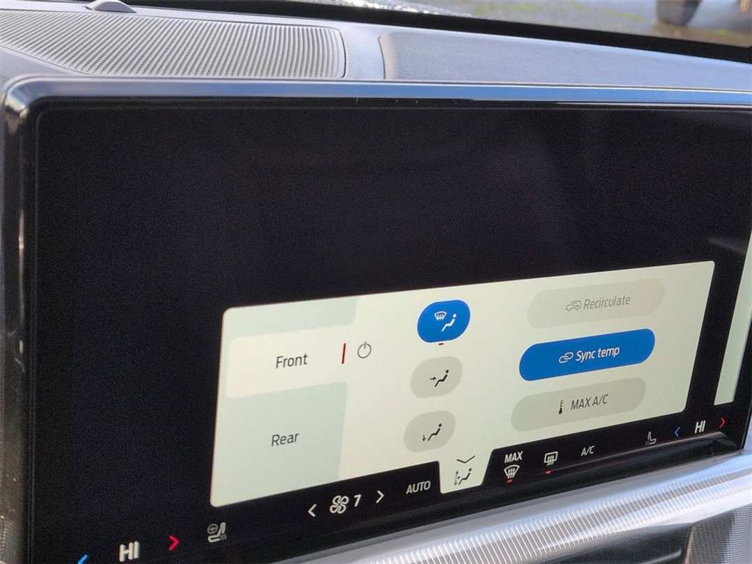 2026 Ford Explorer STLine - Image 20