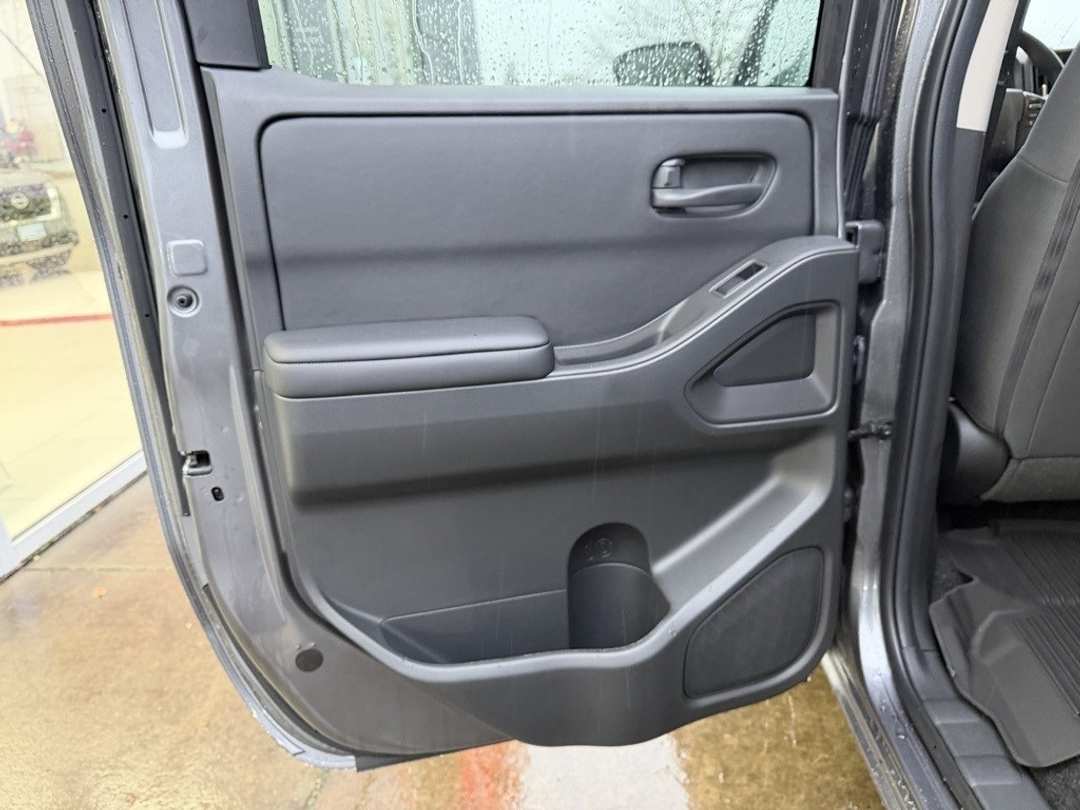 2026 Nissan Frontier S - Image 27