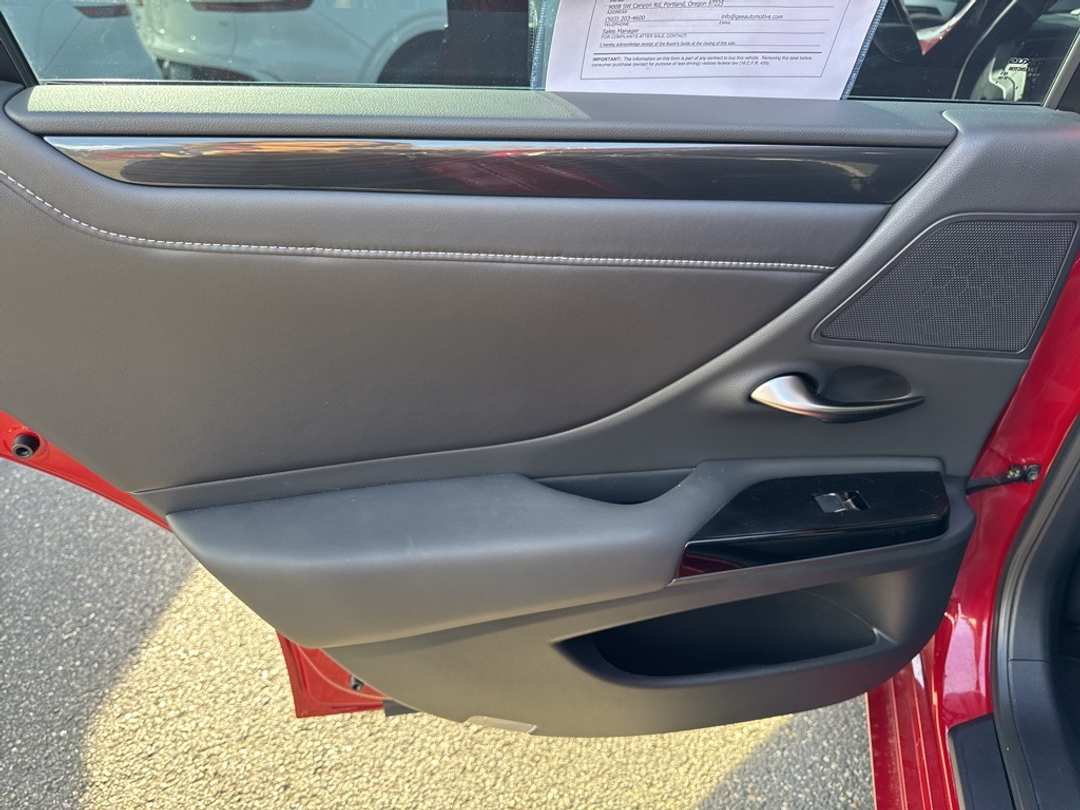 2024 Lexus Es 350 - Image 36