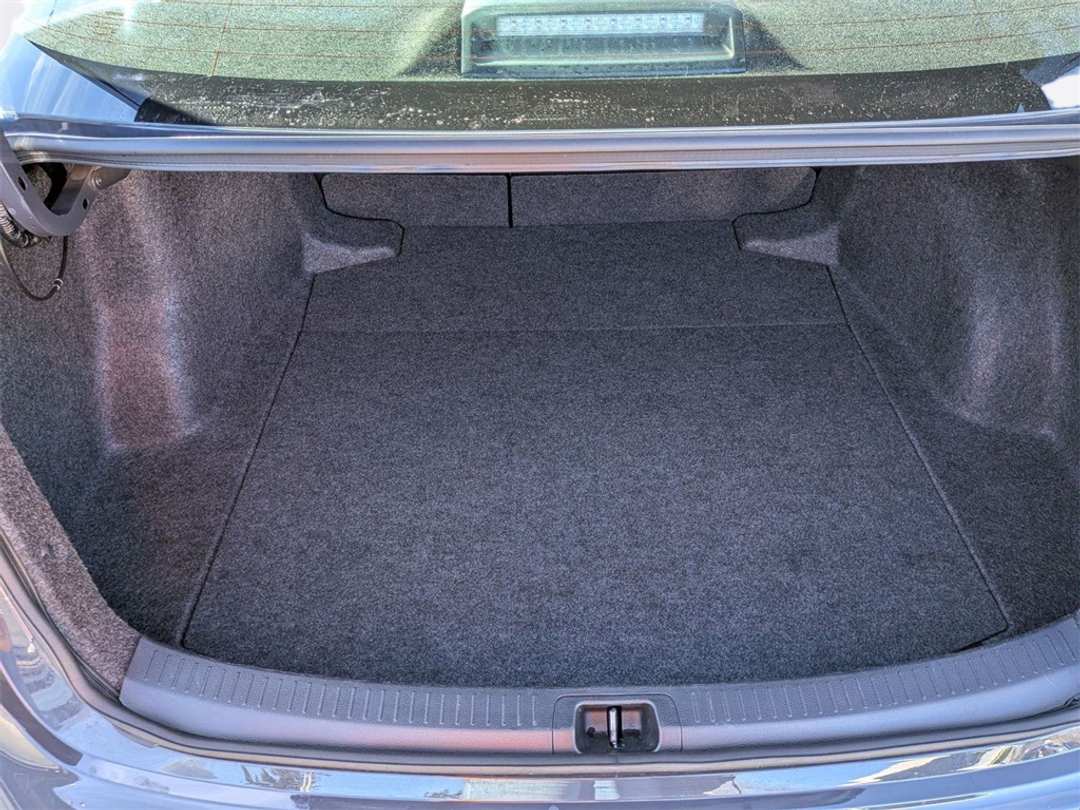 2025 Toyota Corolla LE - Image 25