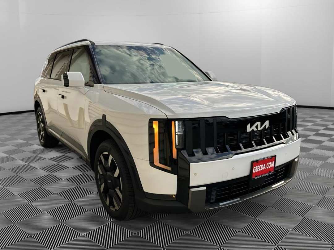 2027 Kia Telluride S - Image 3