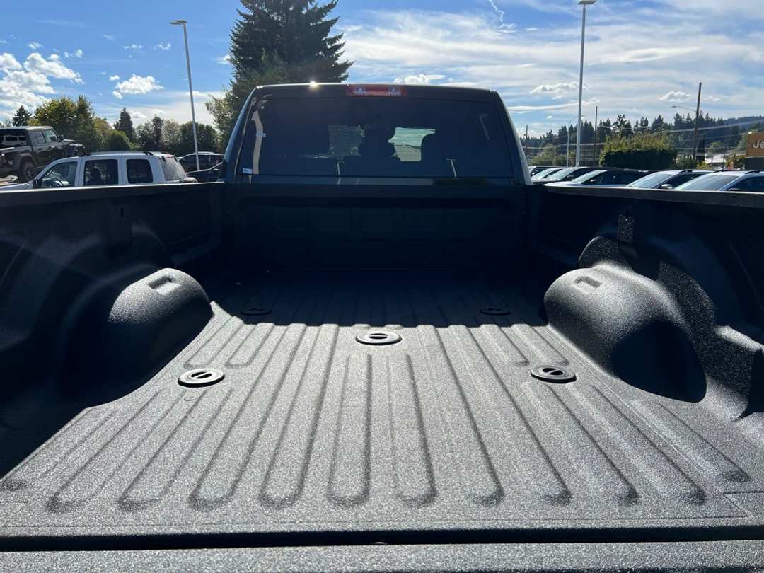 2026 Ram 3500 Big Horn - Image 9