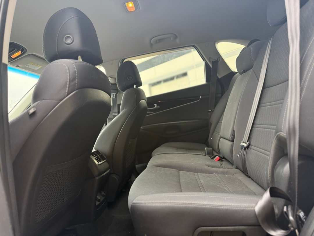 2017 Kia Sorento LX - Image 24