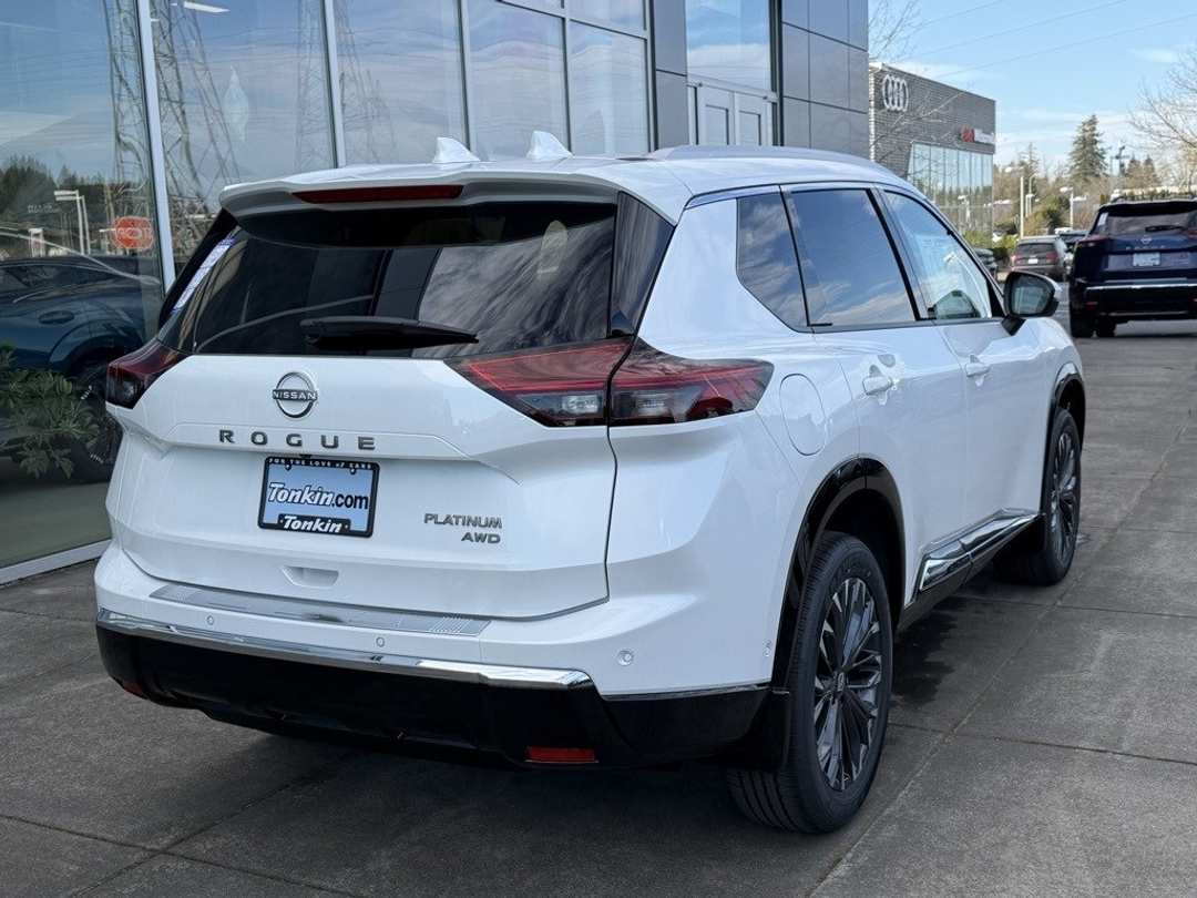 2026 Nissan Rogue Platinum - Image 7