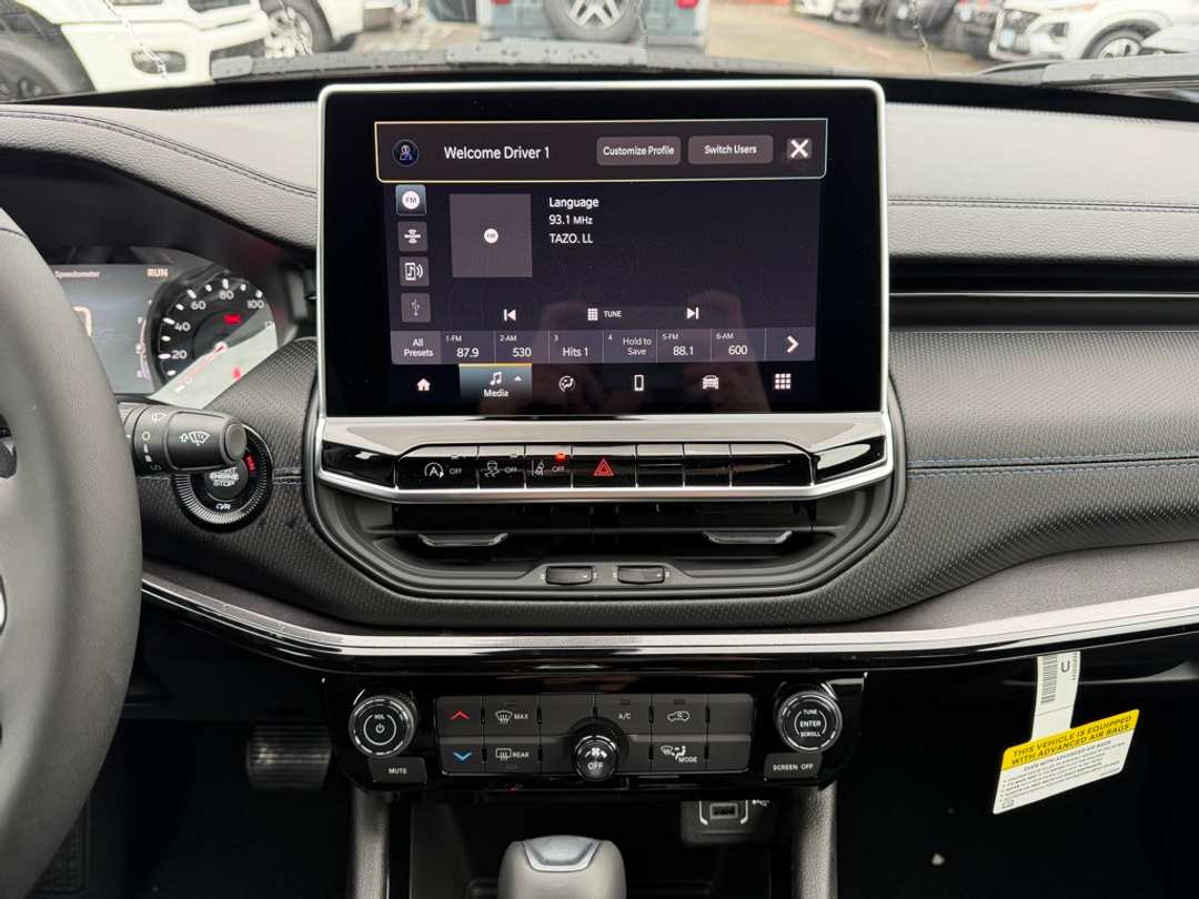 2026 Jeep Compass Latitude - Image 21