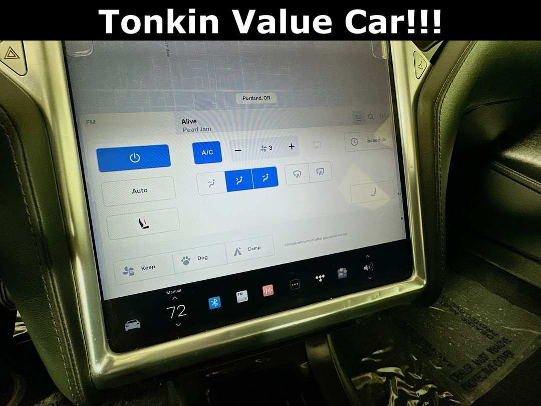 2016 Tesla Model S 70D - Image 30