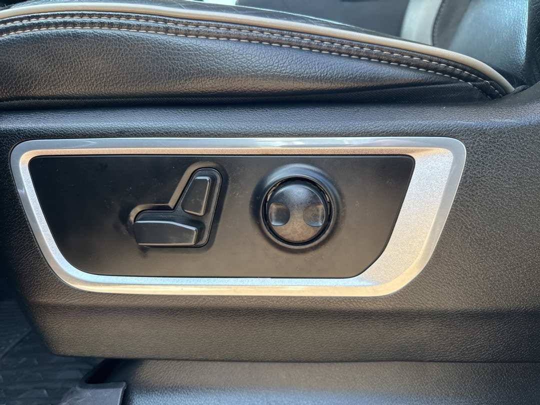 2022 Ram 1500 Laramie - Image 12