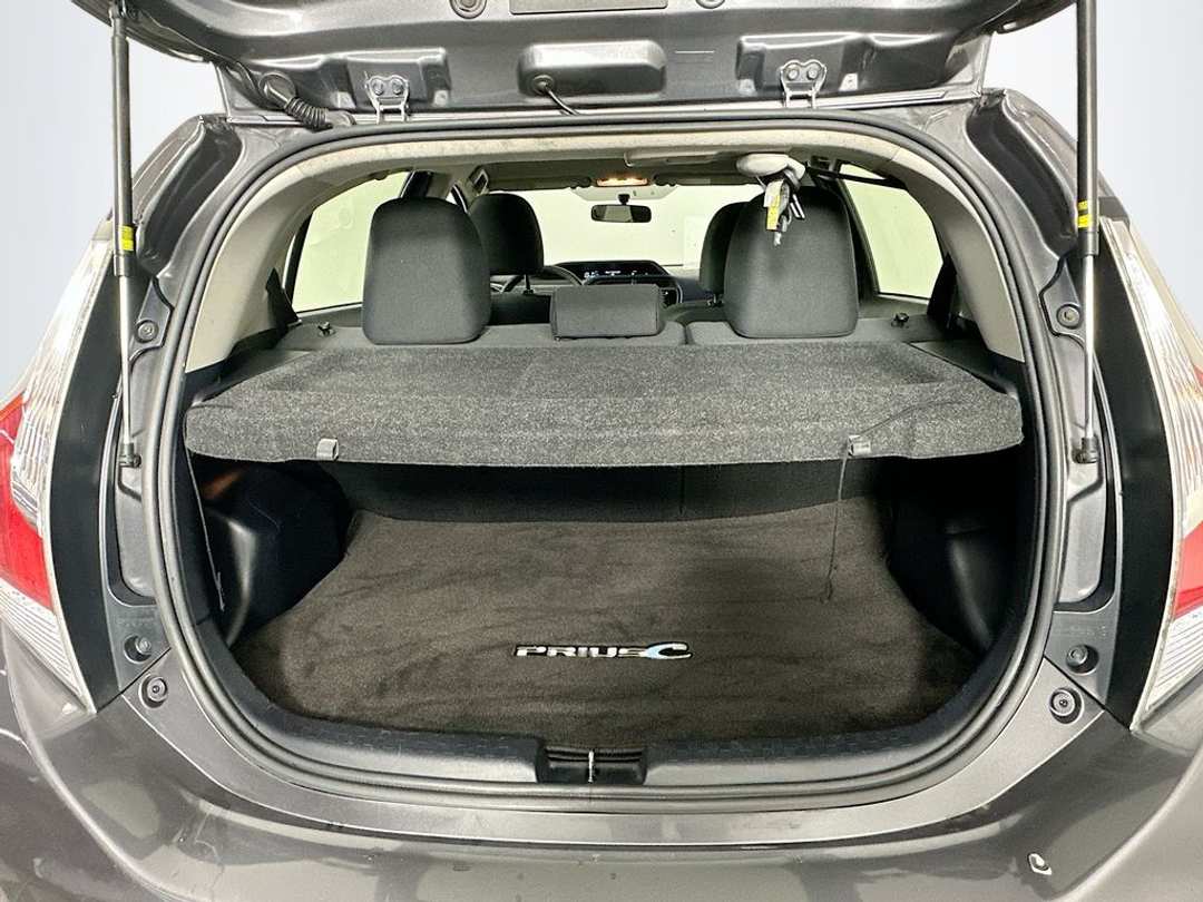 2015 Toyota Prius C - Image 24