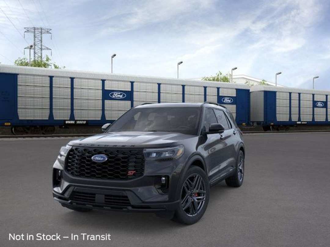 2026 Ford Explorer ST - Image 2