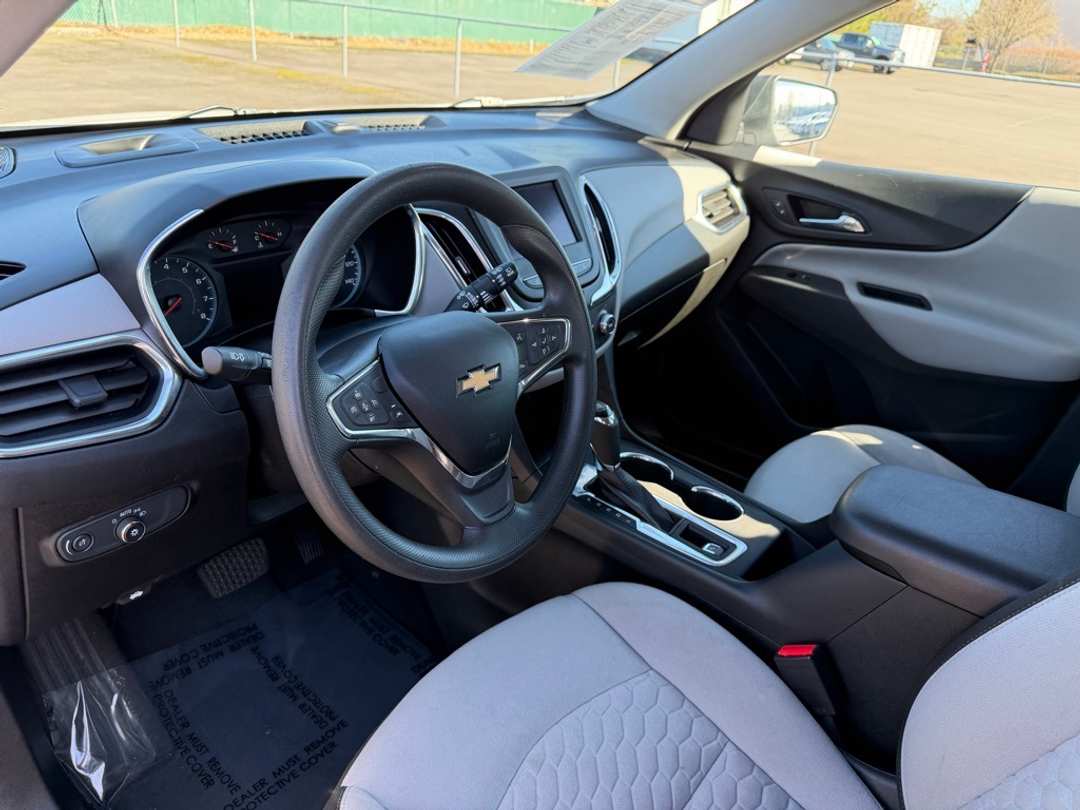 2020 Chevrolet Equinox LS - Image 17