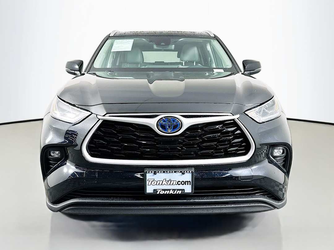 2023 Toyota Highlander Bronze Edition - Image 2
