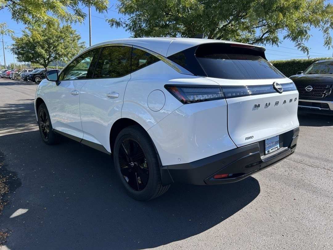 2025 Nissan Murano SV - Image 7