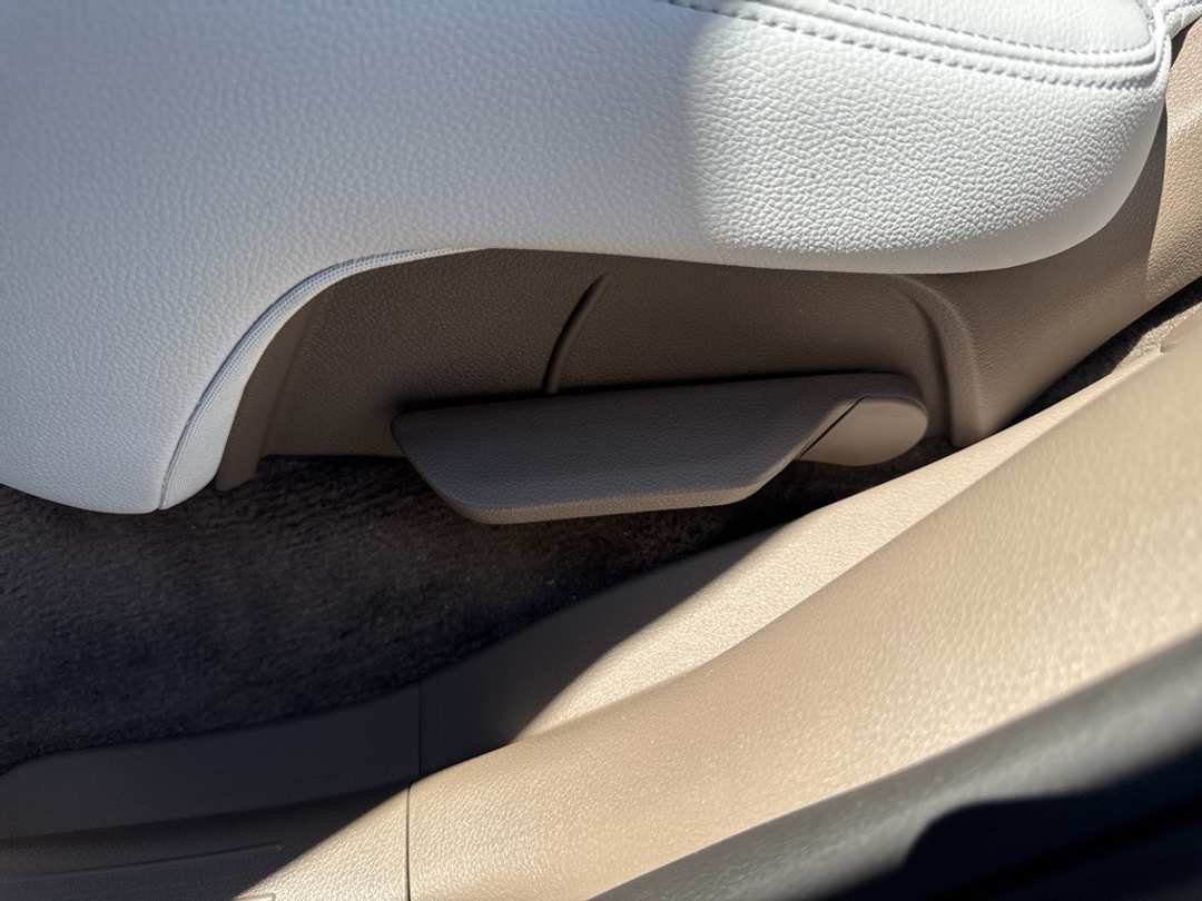 2026 Genesis Electrified Gv70 - Image 44