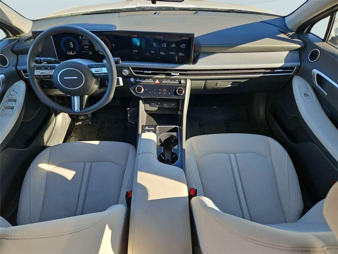 2025 Hyundai Sonata SEL - Image 21