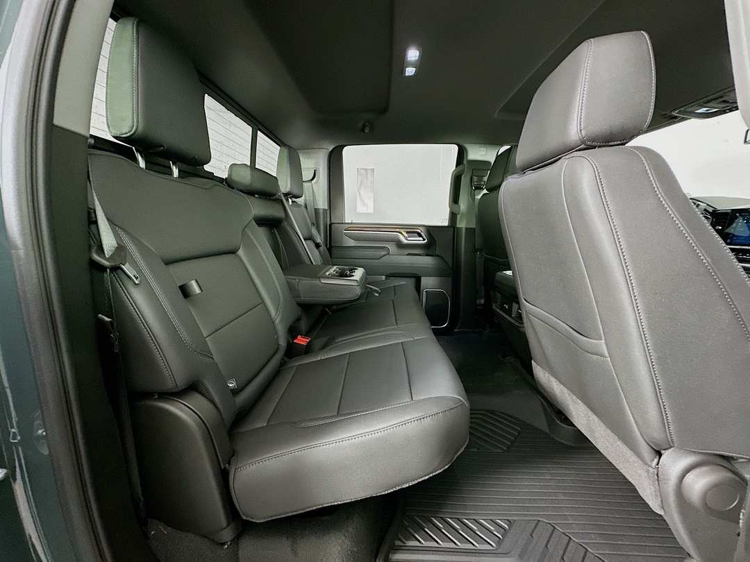 2025 Chevrolet Silverado 2500Hd LT - Image 29