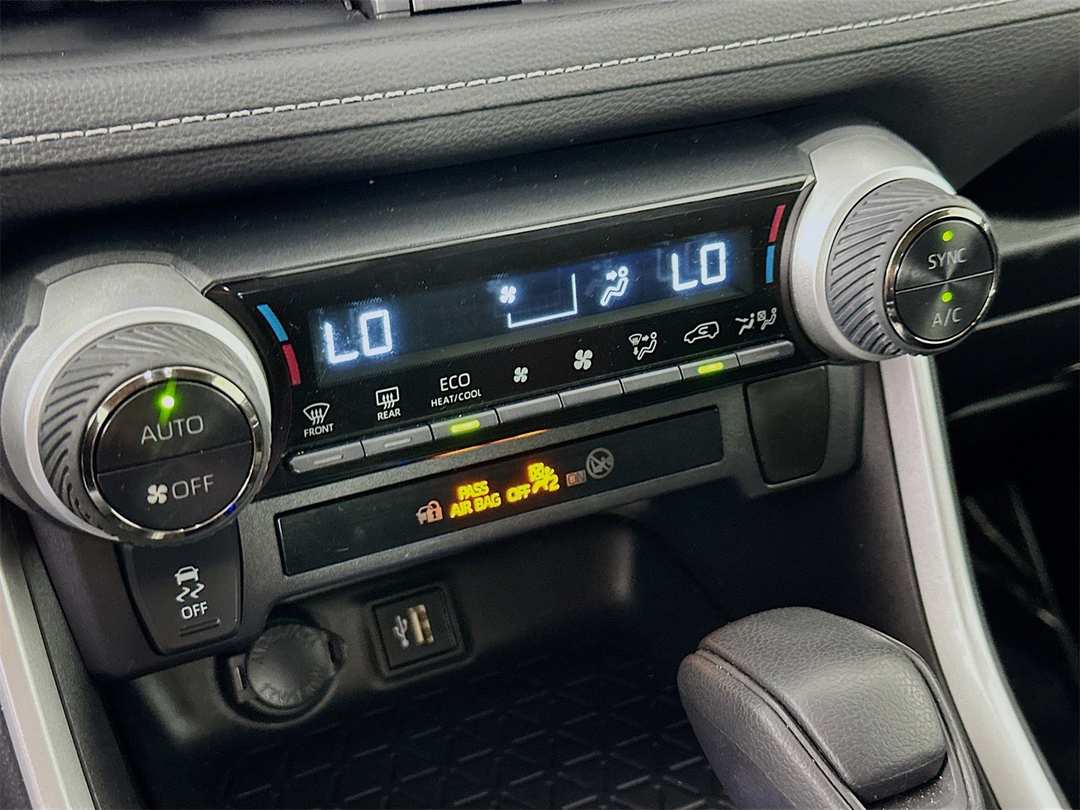 2024 Toyota Rav4 XLE - Image 16