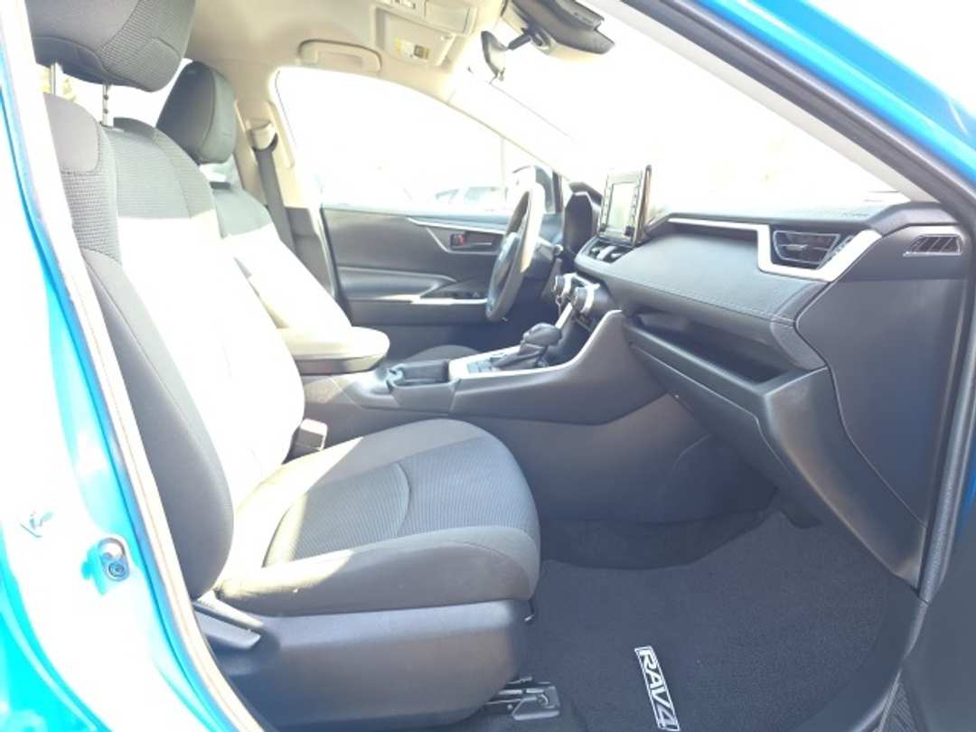 2020 Toyota Rav4 LE - Image 23