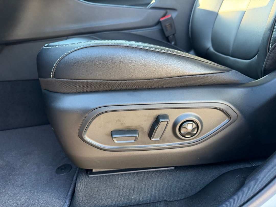 2025 Jeep Grand Cherokee Limited - Image 15