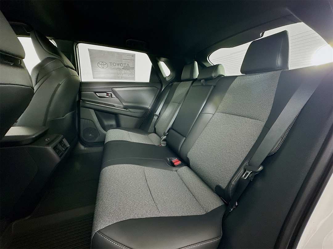 2026 Toyota Bz XLE Plus - Image 24