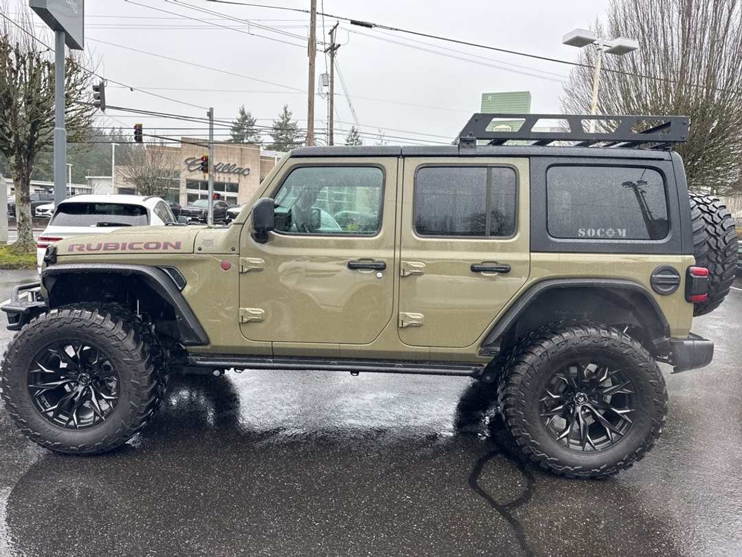 2025 Jeep Wrangler Rubicon - Image 4