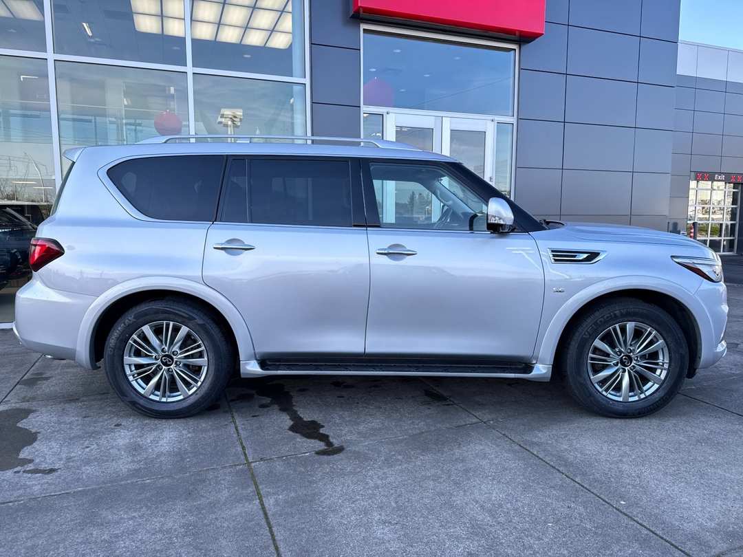 2019 INFINITI Qx80 LUXE - Image 2