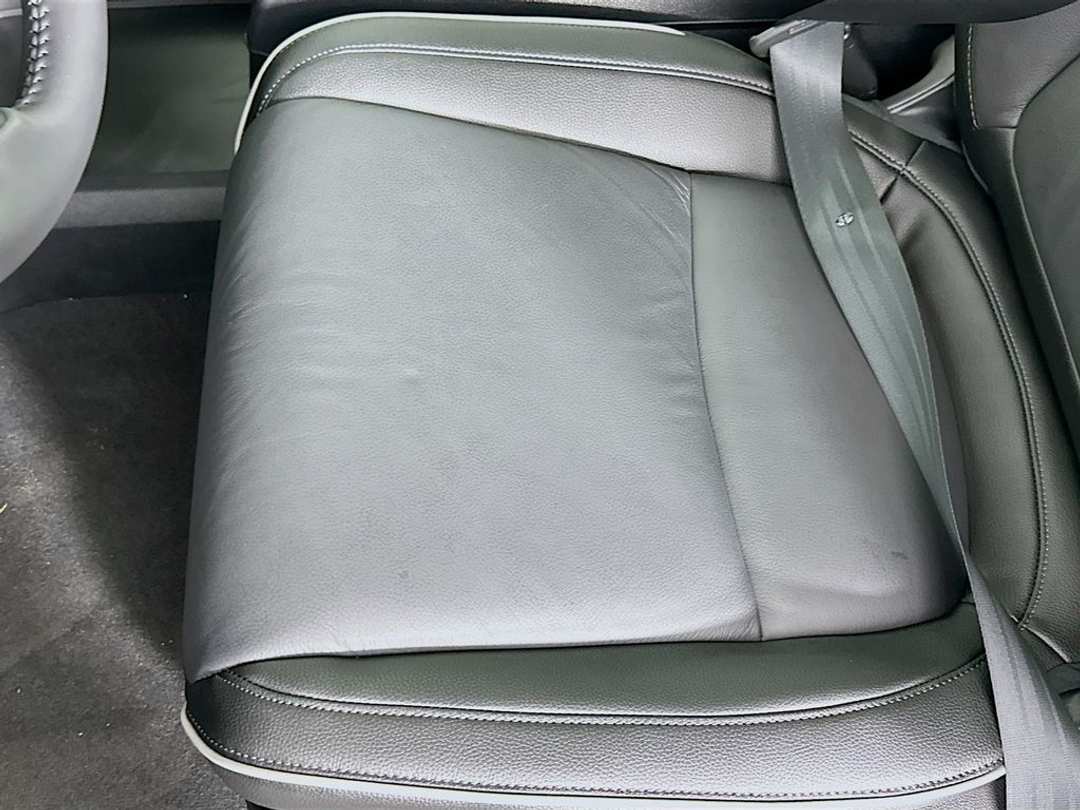 2026 Honda Odyssey Touring - Image 19